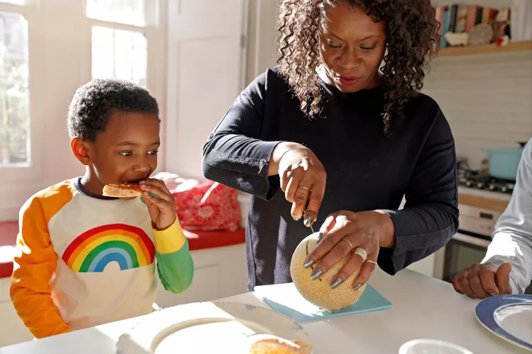 13 Nutritionist-Approved Tips for Feeding Kids